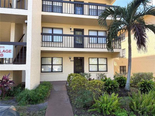 DESOTO SQUARE VILLAS