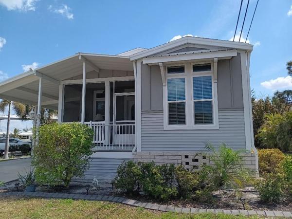 COUNTRY CLUB ESTATES