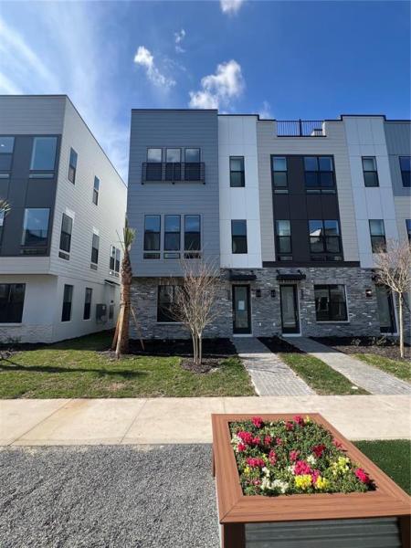 BRIX AT THE PACKING DISTRICT