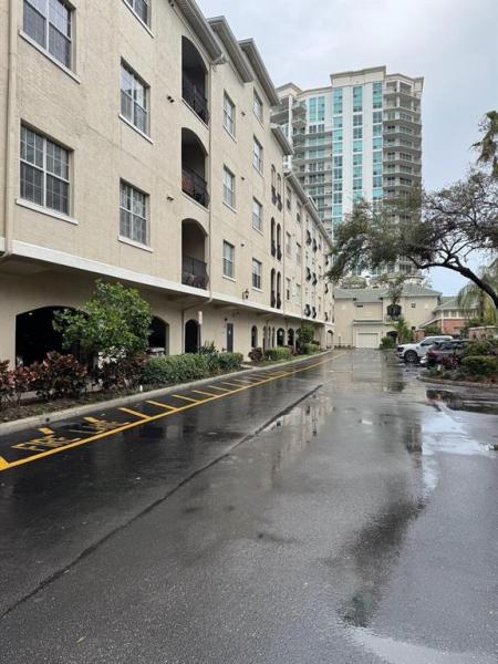 HARBOUR PLACE CITY HOMES A CON