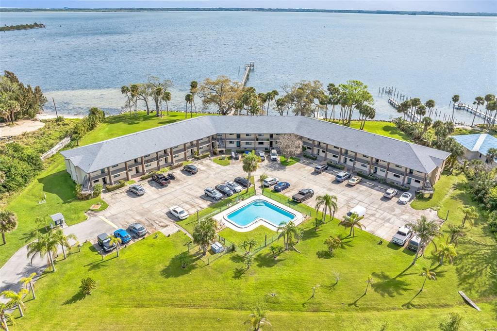 BURCHFIELD - фото