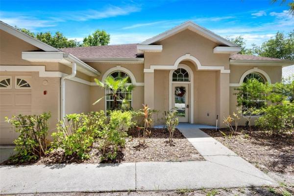 FAIRWAYS EDGE/GRAND HAVEN