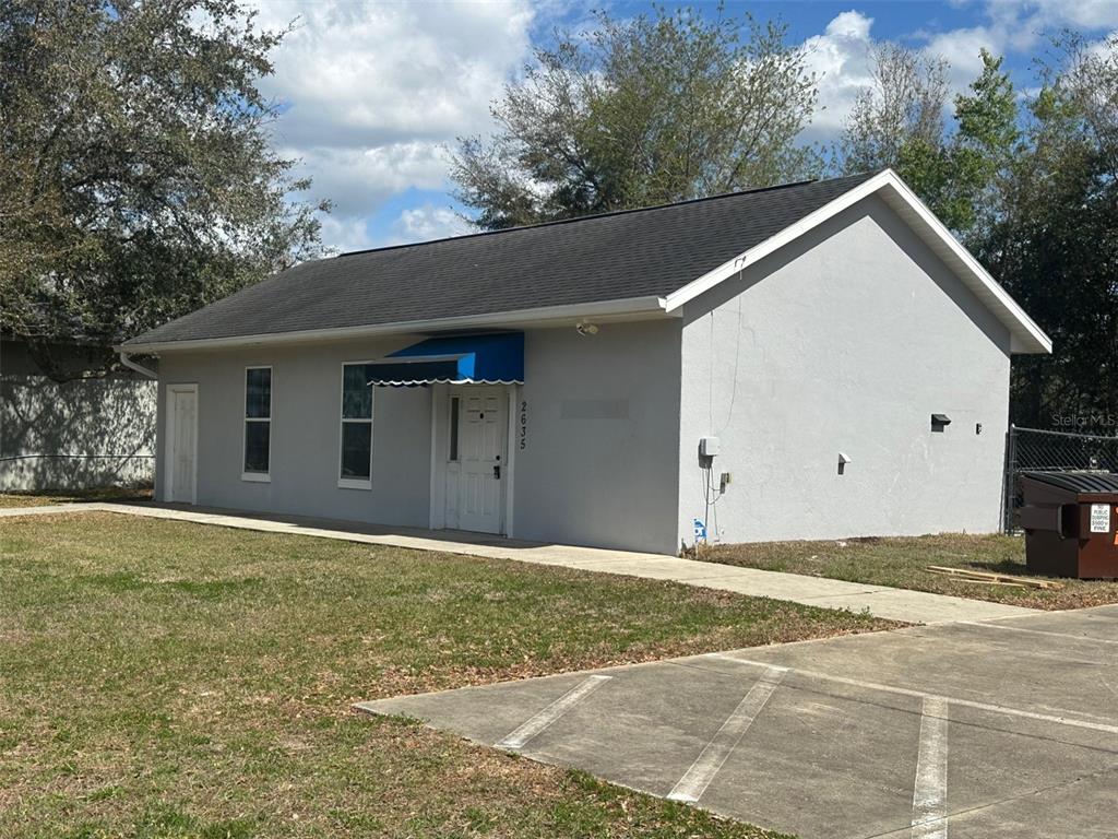 Commercial - фото