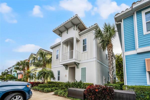 MARGARITAVILLE, ROLLING OAKS