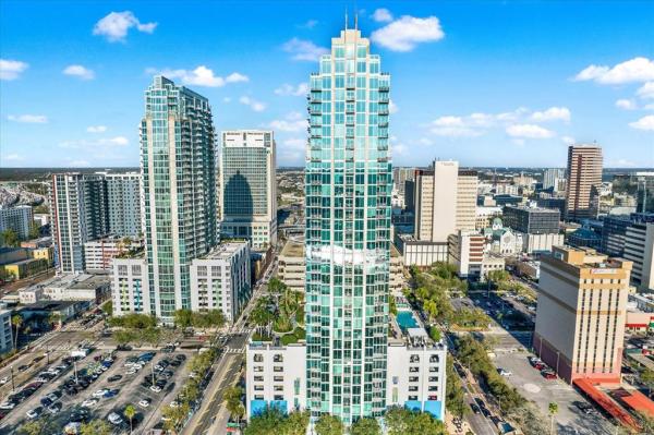 SKYPOINT A CONDOMINIUM