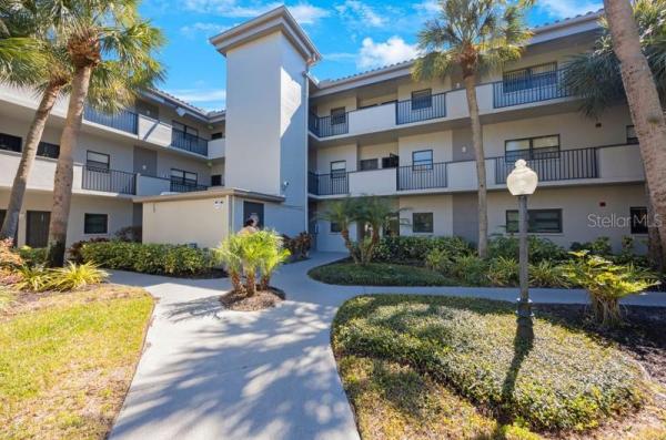 RUSTLEWOOD AT COUNTRYSIDE CONDO