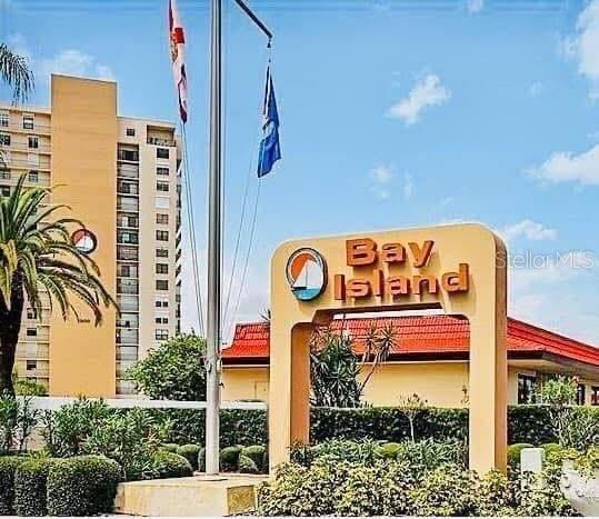 BAY ISLAND - фото