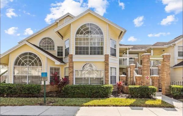 VILLAS AT LAGUNA BAY CONDO