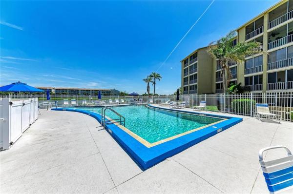 BAYSHORE ON THE LAKE APTS II SEC 1