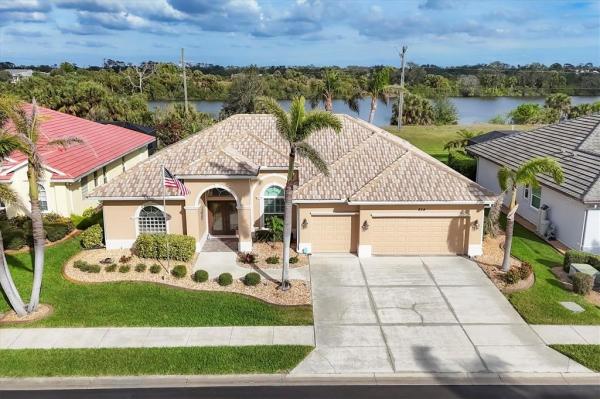 THE LAKES OF JACARANDA