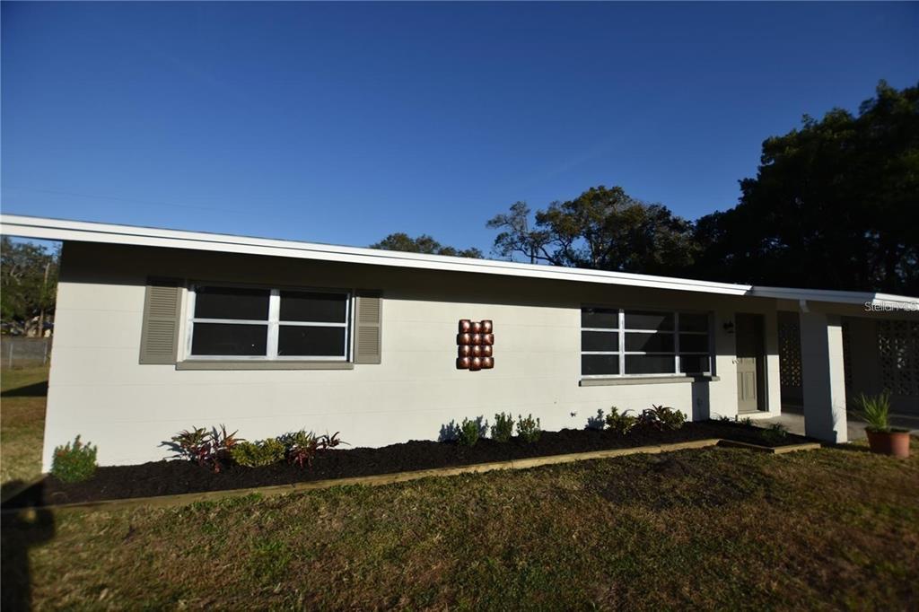 DE SOTO LAKES - фото