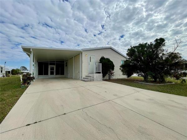 VILLAGE HOLIDAY LAKE