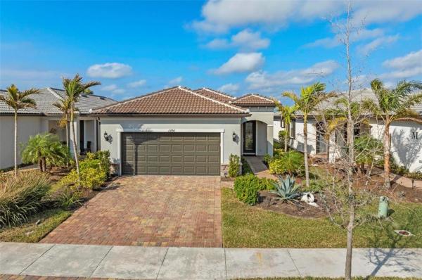 ISLANDWALK AT THE WEST VILLAGES