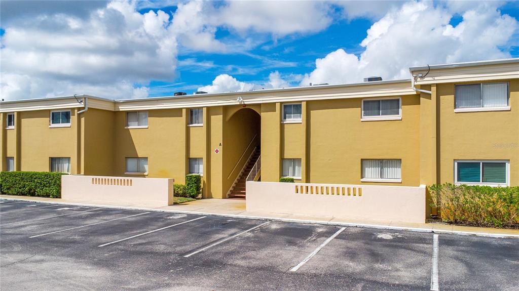 ASHWOOD CONDO - фото