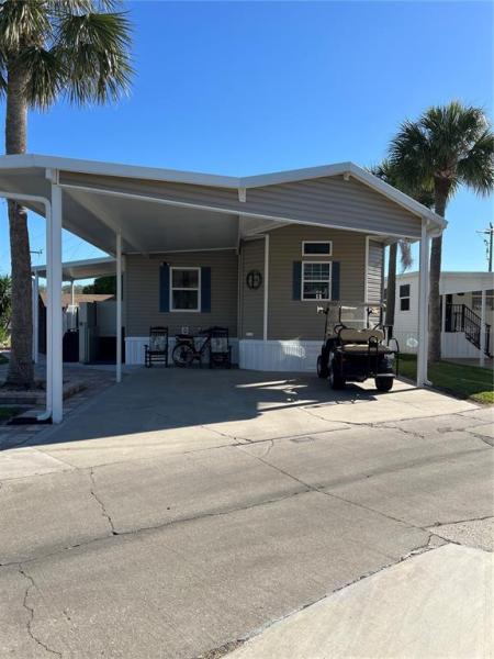 ANCIENT OAKS RV RESIDENCE 03