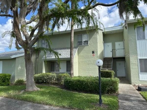 FAIRWAYS AT SILVER SPRINGS SHORES CONDO