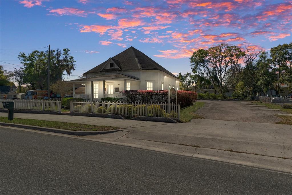 OAKLEE GROVE CONDO - фото