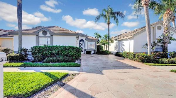 SAWGRASS LAKES HOMES