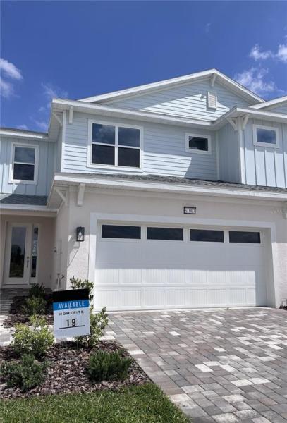 EPPERSON CRYSTAL LAGOON TWNHMS