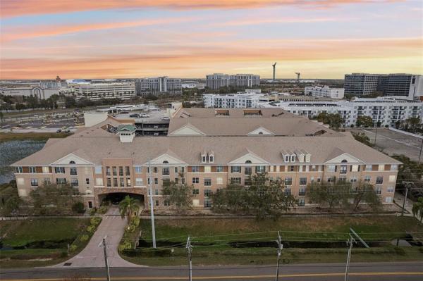 VILLA SONOMA AT INTERNATIONAL