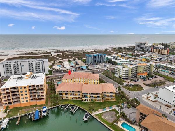 ENTRADA CONDO