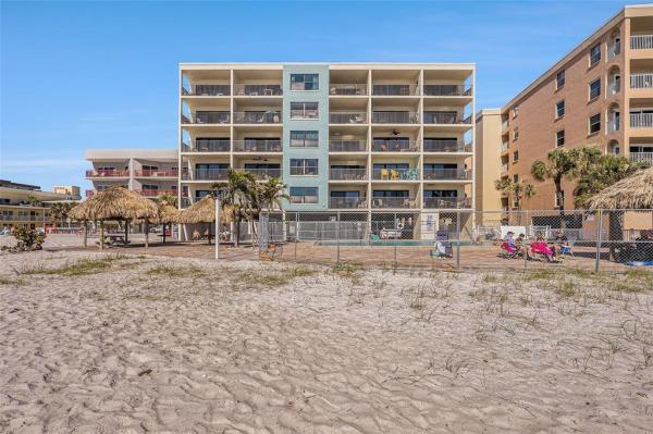 SANDY SHORES CONDO