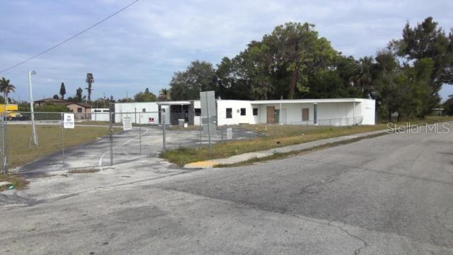 SCHOOLVIEW HOMES - фото