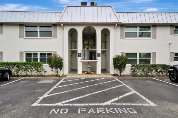 BAYWOOD COLONY GARDEN APTS