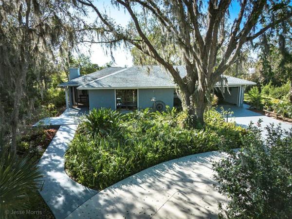 MYAKKA VALLEY RANCHES