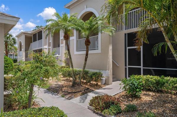 STONEYBROOK VERANDA GREENS 1