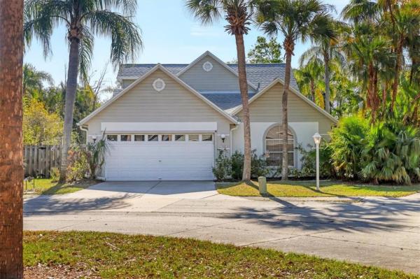 TREETOPS AT NORTH 40 - ST CHARLES