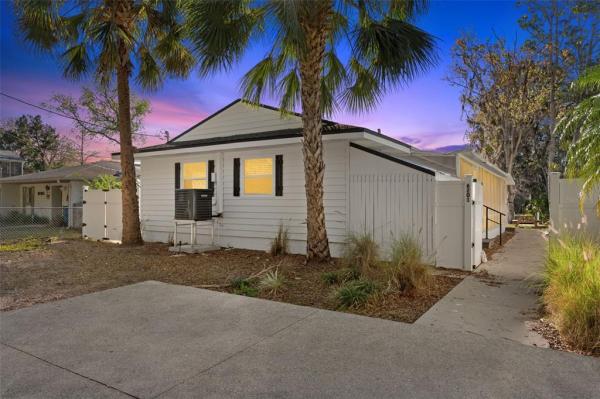 WEEKI WACHEE GARDENS