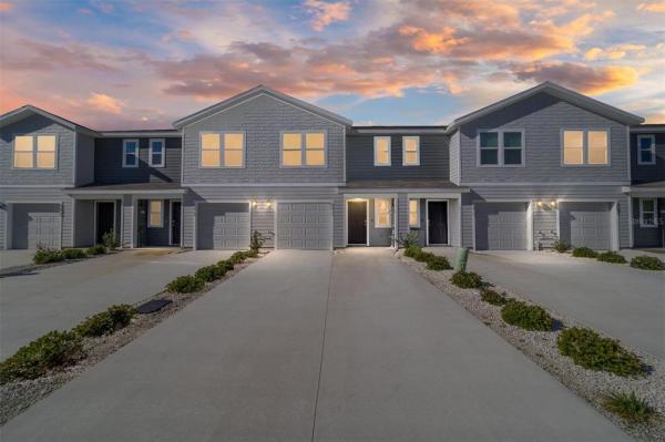 THE TOWNS AT LAUREL COMMONS