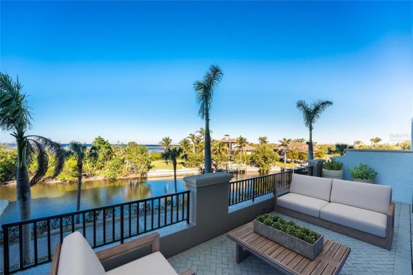 GRANDE ISLE TOWERS IV