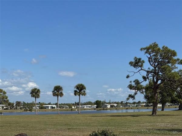 VILLAGE HOLIDAY LAKE