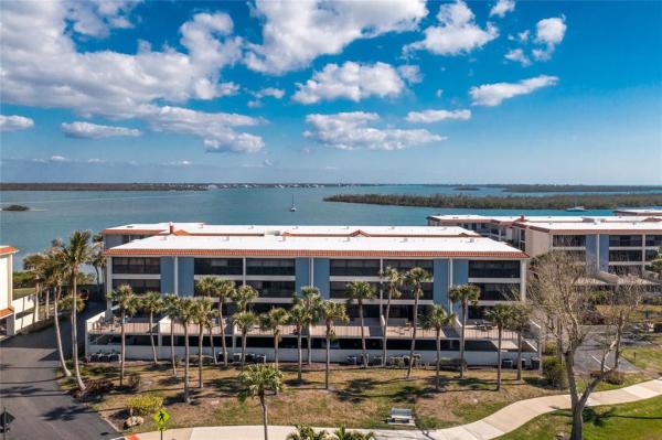 SANDPIPER KEY BLDG 06