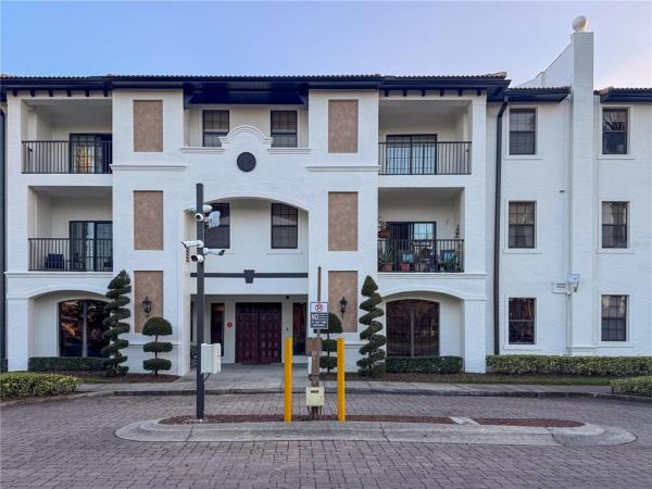 REGISTRY AT MICHIGAN PARK CONDO