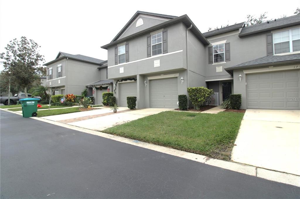 HERITAGE PARK TWNHMS - фото