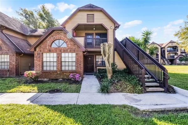 LAKEWOOD PARK A CONDO