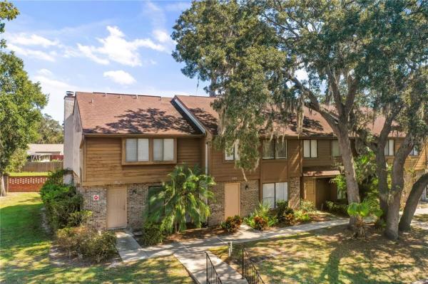 ACORN VILLAGE CONDO PH 01