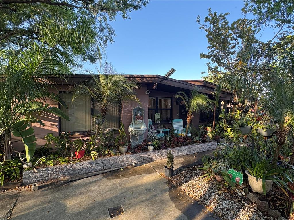 HIGHLAND HILLS - фото