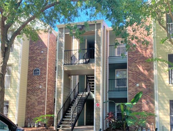 BELMONT/PK CENTRAL CONDO