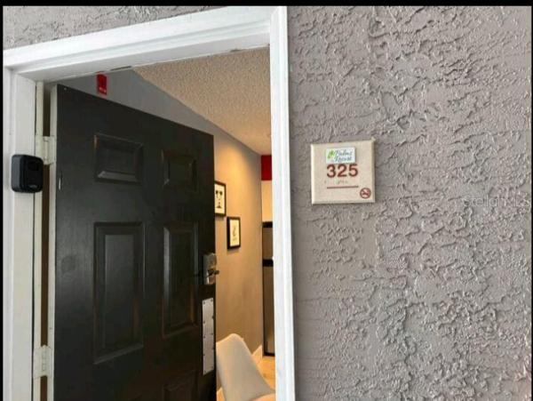 PARKWAY PALMS RESORT MAINGATE CONDO