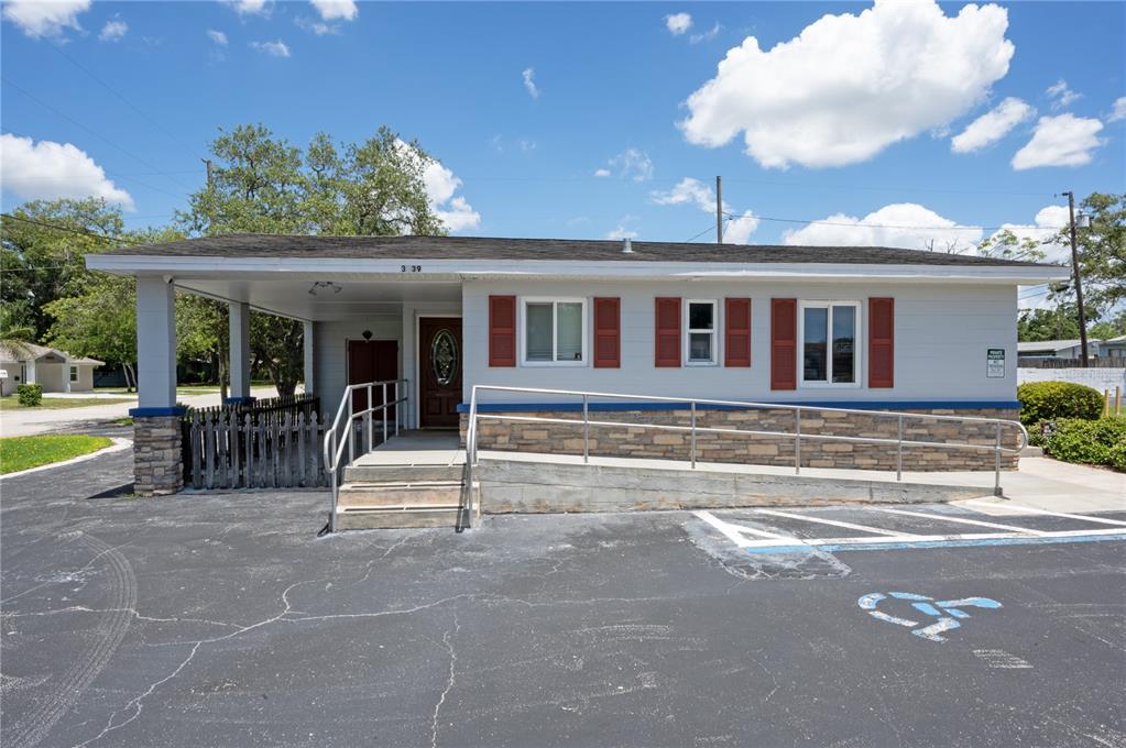 HARRINGTON HEIGHTS - фото