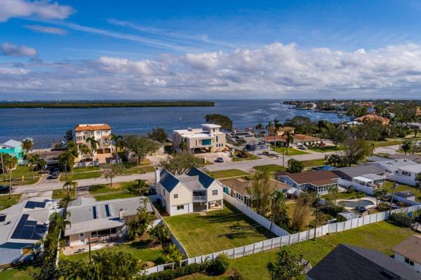 SHORE ACRES BAYOU GRANDE SEC