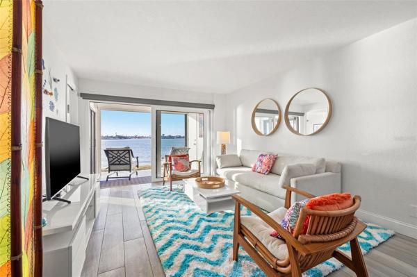 CASA DEL MAR CONDO IV