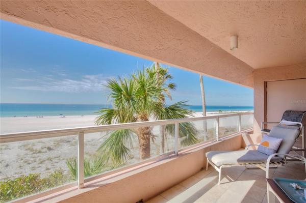 CRESCENT BEACH CLUB CONDO