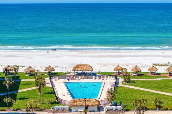 SAND KEY CONDO-SOUTH BEACH 2