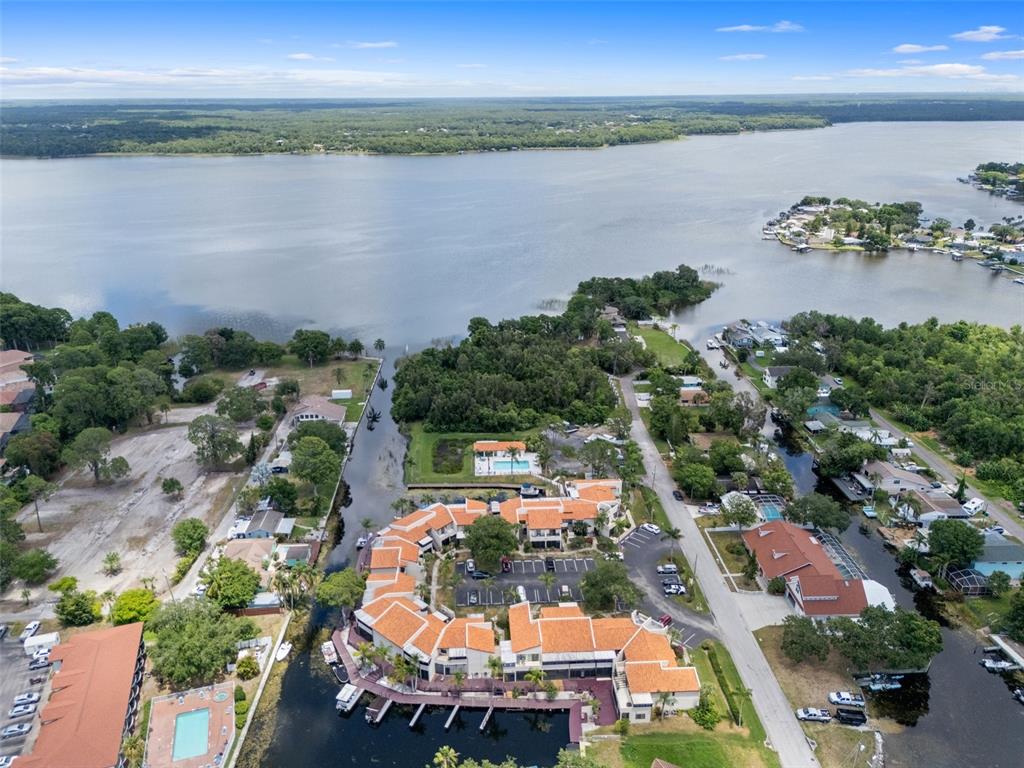 LAKE TARPON VILLAS CONDO - фото