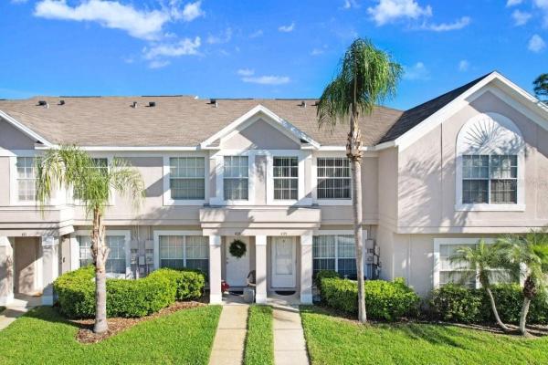 THE TOWNHOMES AT KENSINGTON PH